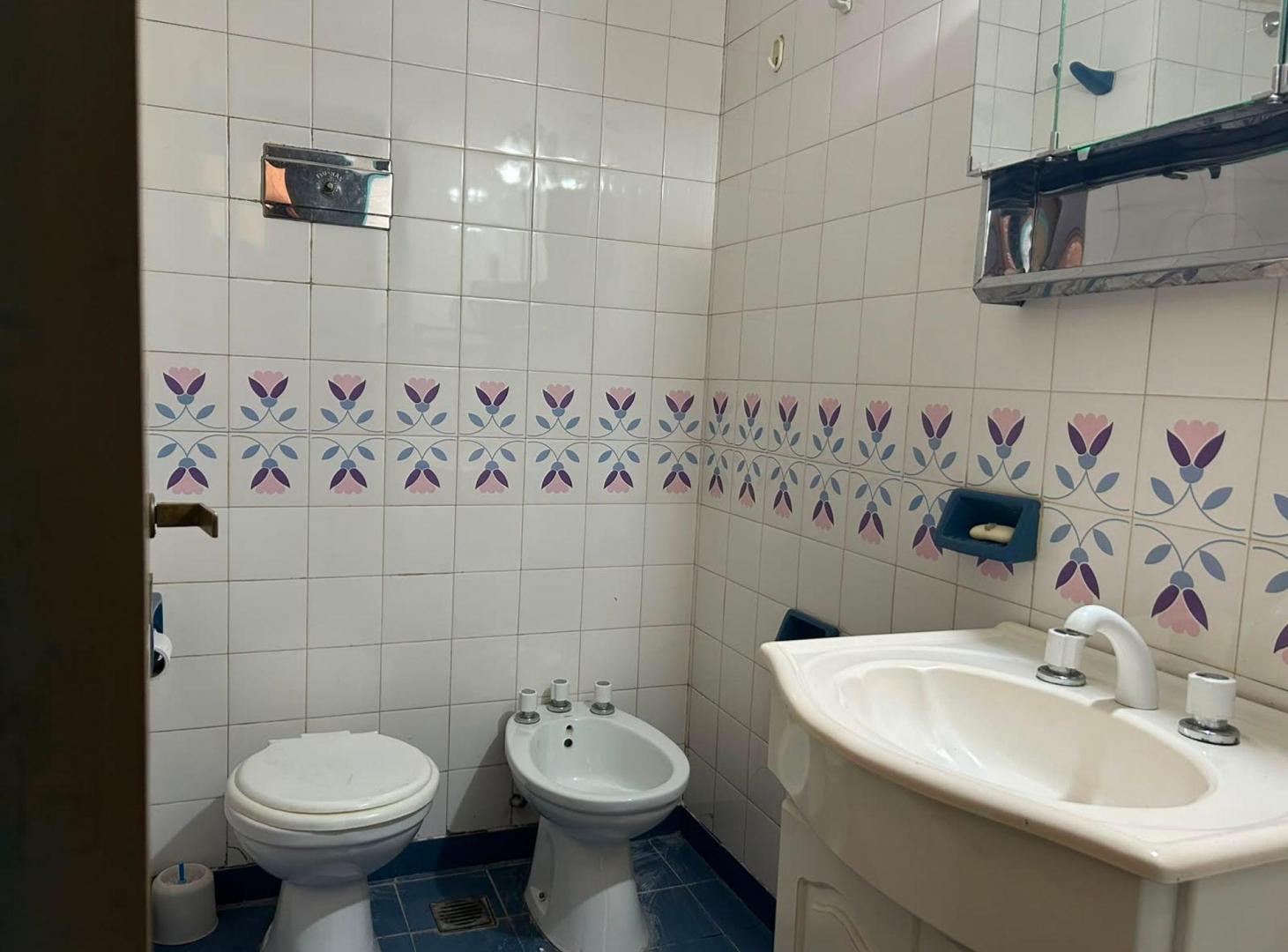 Foto de Depto 3 Amb con Cochera y Balcon en venta, imagen 3