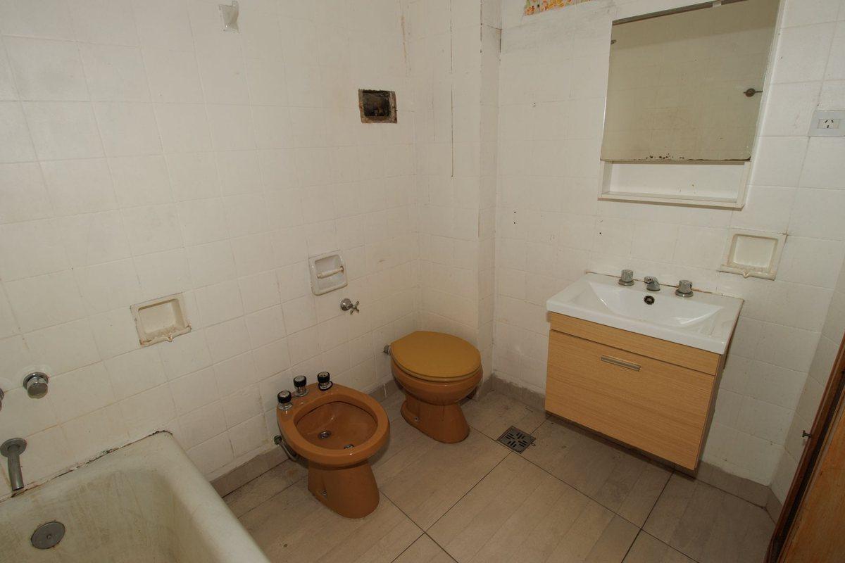 Foto de Venta Departamento 5 Ambientes Al Frente - CABA, imagen 5