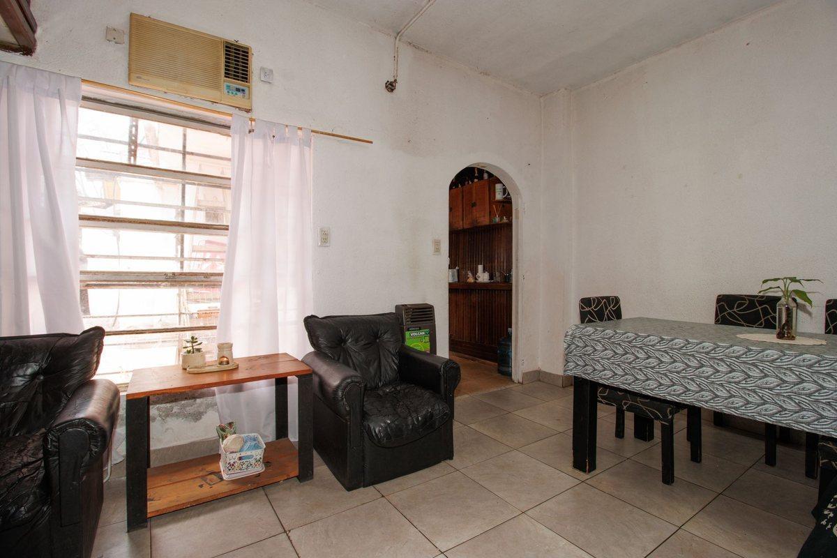 Foto de VENTA CASA 3 AMB EN POLVORINES A REFACCIONAR, imagen 4