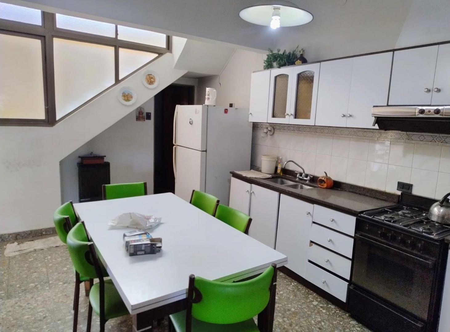 Foto de CASA EN LOTE PROPIO CON 3 PROPIEDADES ENT. INDEP, imagen 3