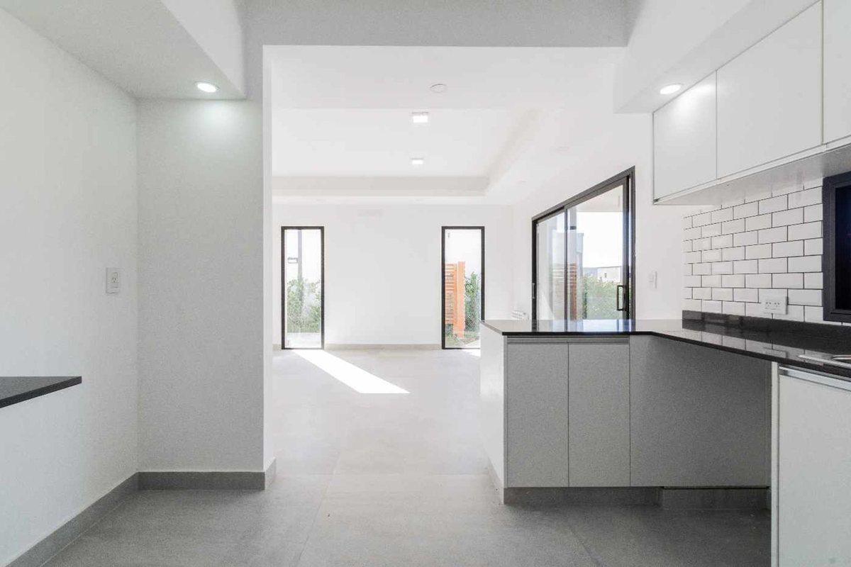 Foto de Moderna casa a estrenar, 3 dormitorios y pileta!, imagen 2