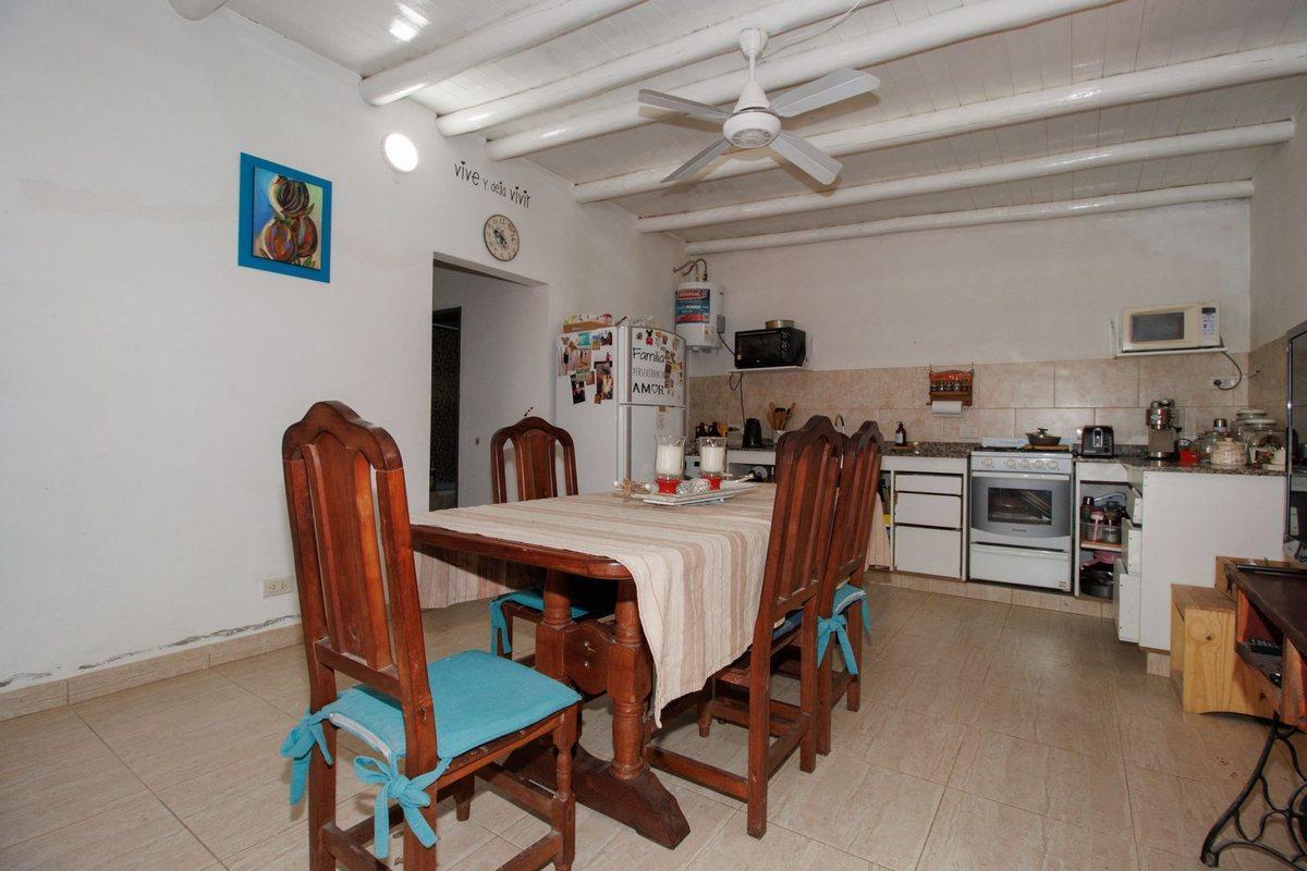 Foto de Venta de Casa en Lote Grande, imagen 1