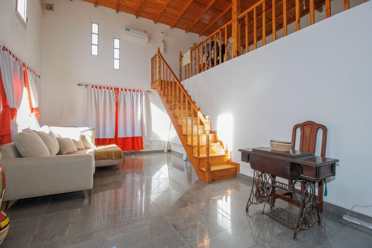 Foto de Venta de Casa en Lote Grande, imagen 2