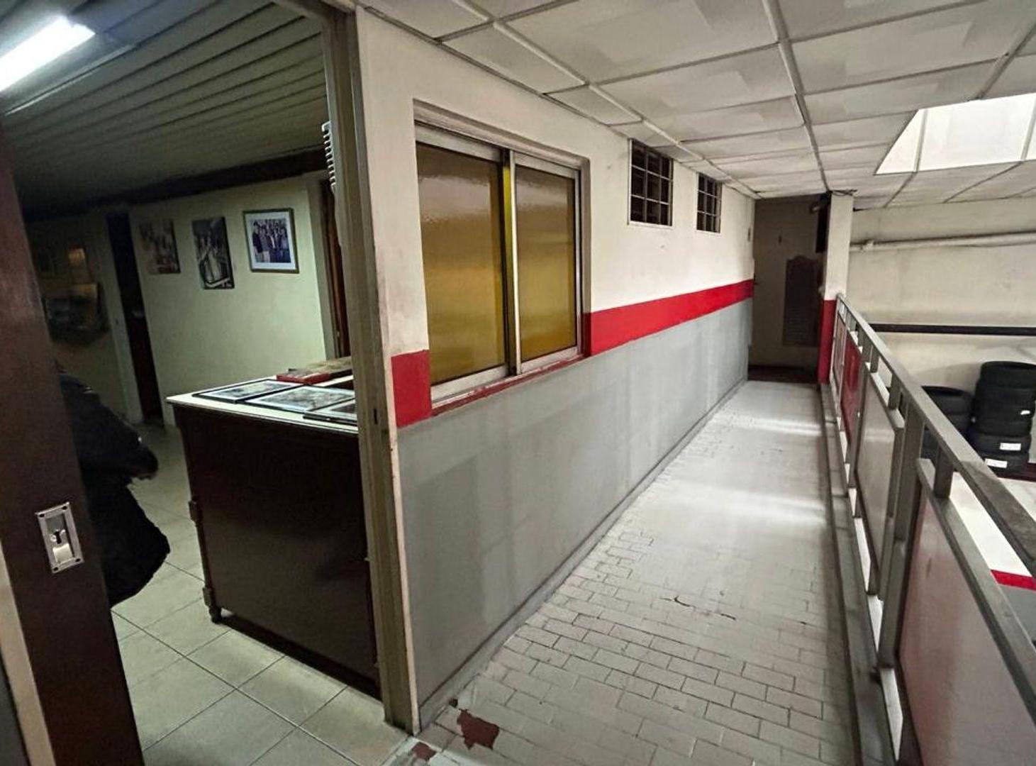 Foto de VENTA LOCAL COMERCIAL EN OLIVOS, imagen 3
