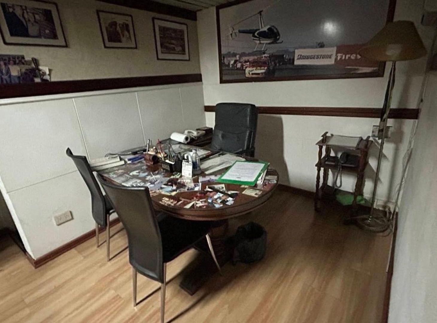 Foto de VENTA LOCAL COMERCIAL EN OLIVOS, imagen 2