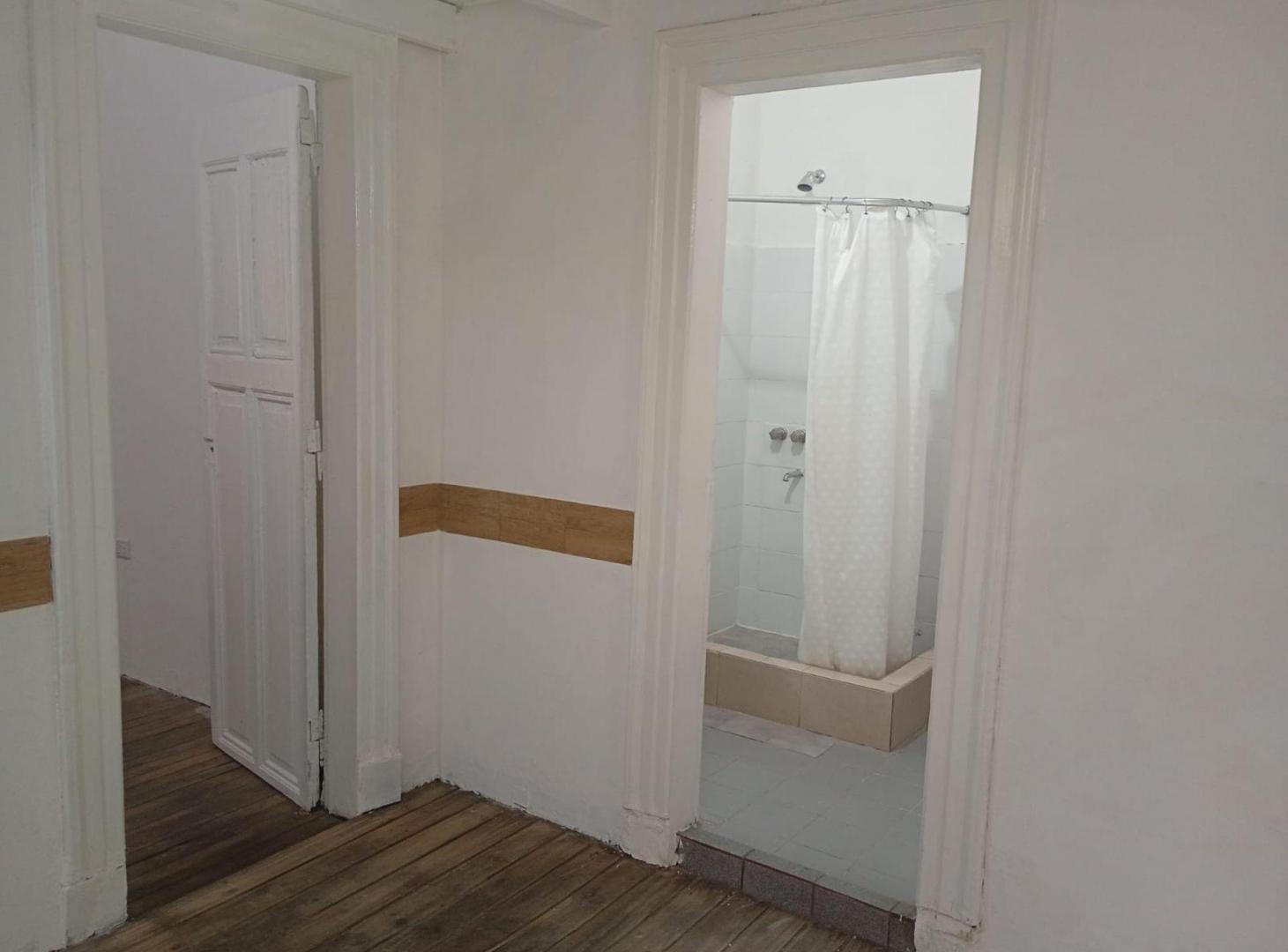 Foto de DEPARTAMENTO 2 AMB. CON ENTR PISO CONSTITUCION, imagen 5