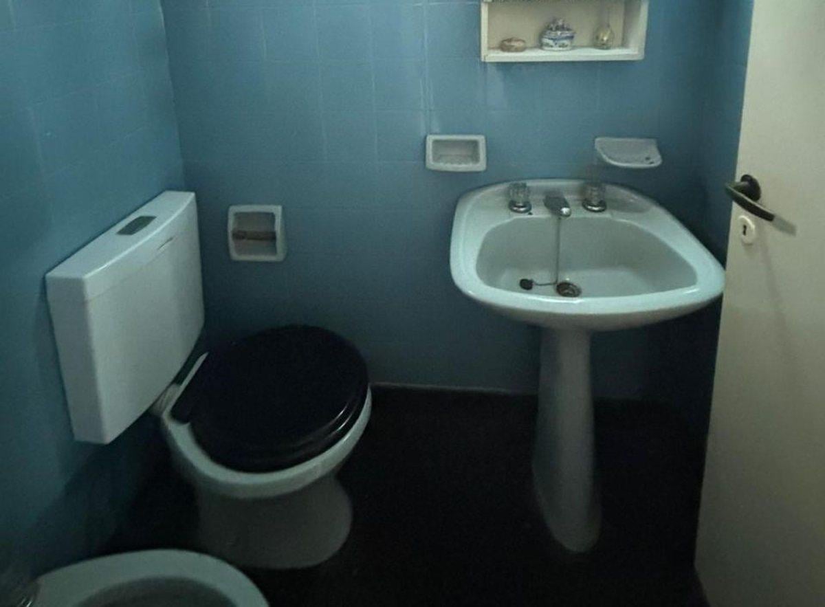 Foto de VENTA CASA 4 AMB CON JARDIN, QUINCHO Y COCHERAS, imagen 5