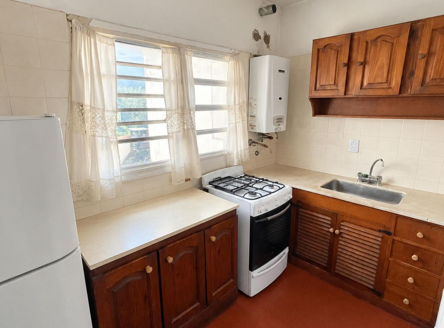 Foto de Triplex de 3 Amb. con Cochera, jardín y terraza, imagen 2