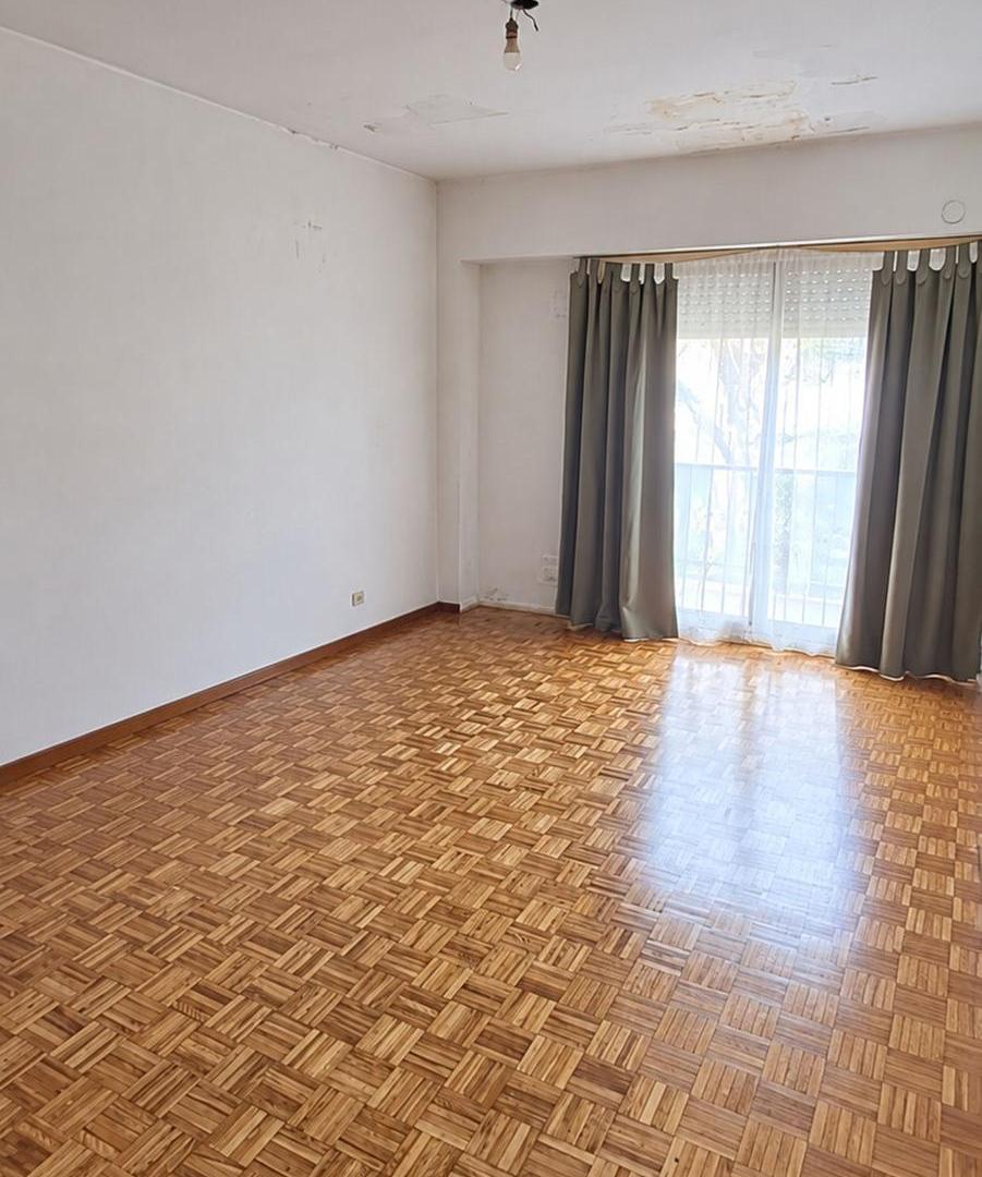 Foto de Triplex de 3 Amb. con Cochera, jardín y terraza, imagen 4