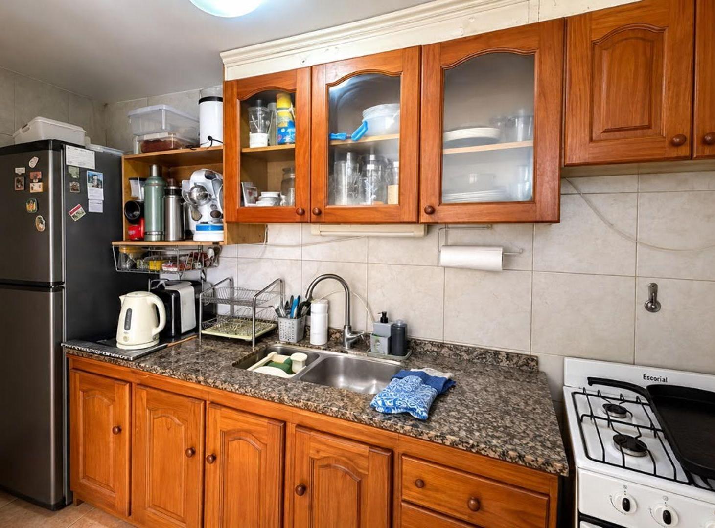 Foto de Venta Casa multifamiliar c/ quincho patio cochera, imagen 2