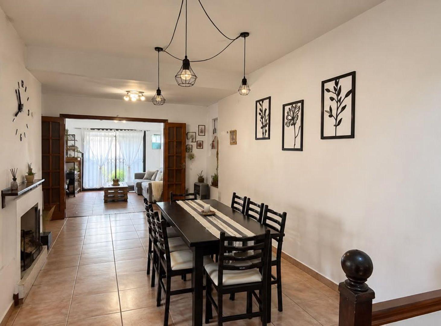 Foto de Venta Casa multifamiliar c/ quincho patio cochera, imagen 4