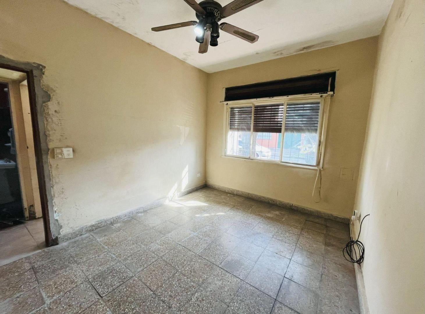 Foto de VENTA 2 PH A REFACCIONAR V. BALLESTER OPORTUNIDAD, imagen 4