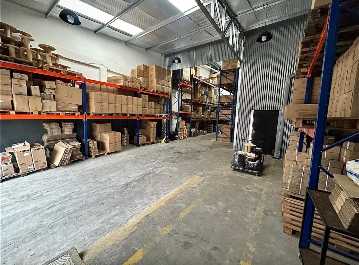 Foto de DEPOSITO EN VENTA EN MUNRO, imagen 1