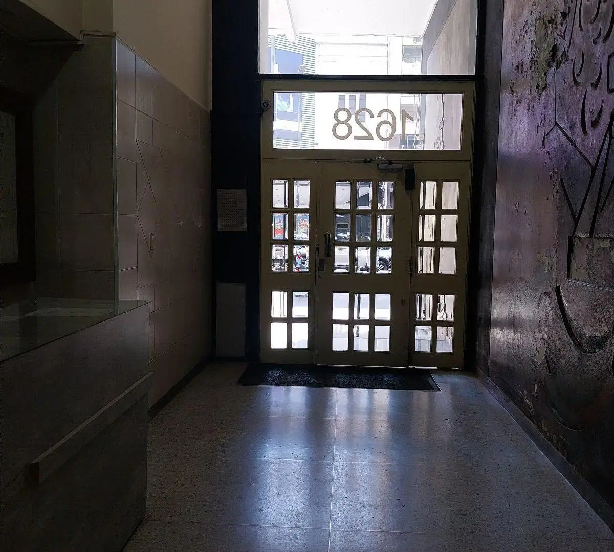 A LA VENTA AV CORRIENTES OFICINA-LOCAL PLANTA LIBRE DE 87 M2 AL CONTRAFRENTE CON VENTANALES 2