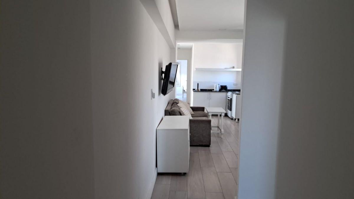 Departamento de 63 m² con 2 dormitorios en venta con renta.