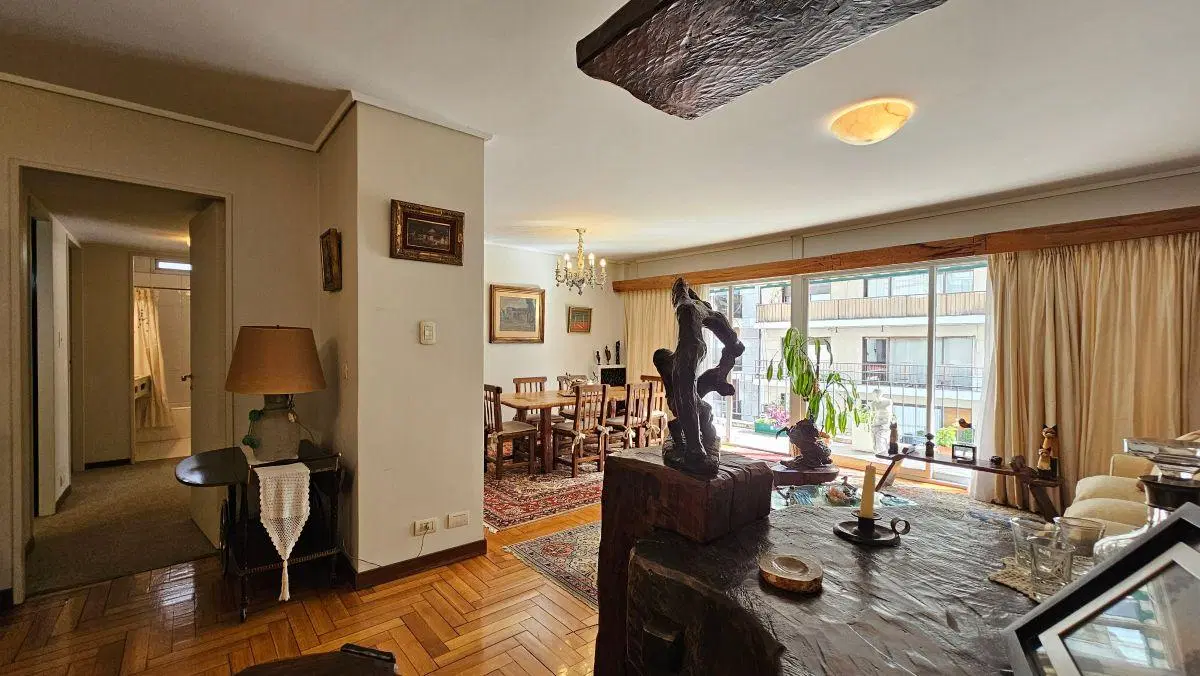 Venta - Departamento- semipiso - 4 ambientes - dependencia - Cochera 5