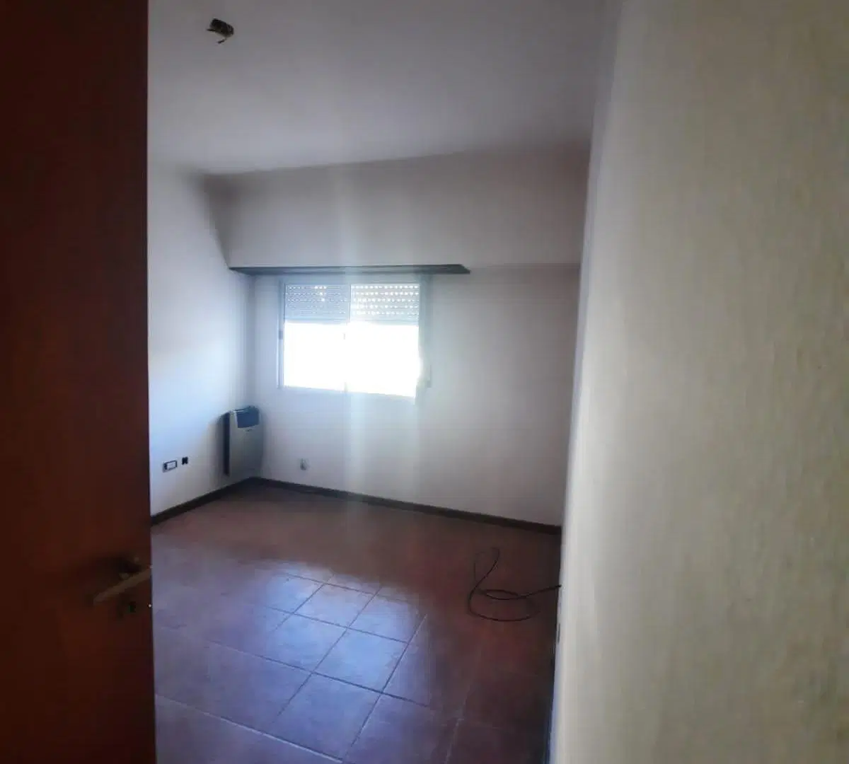 EN VENTA DEPARTAMENTO 2 DOR. PB, TANDIL 1