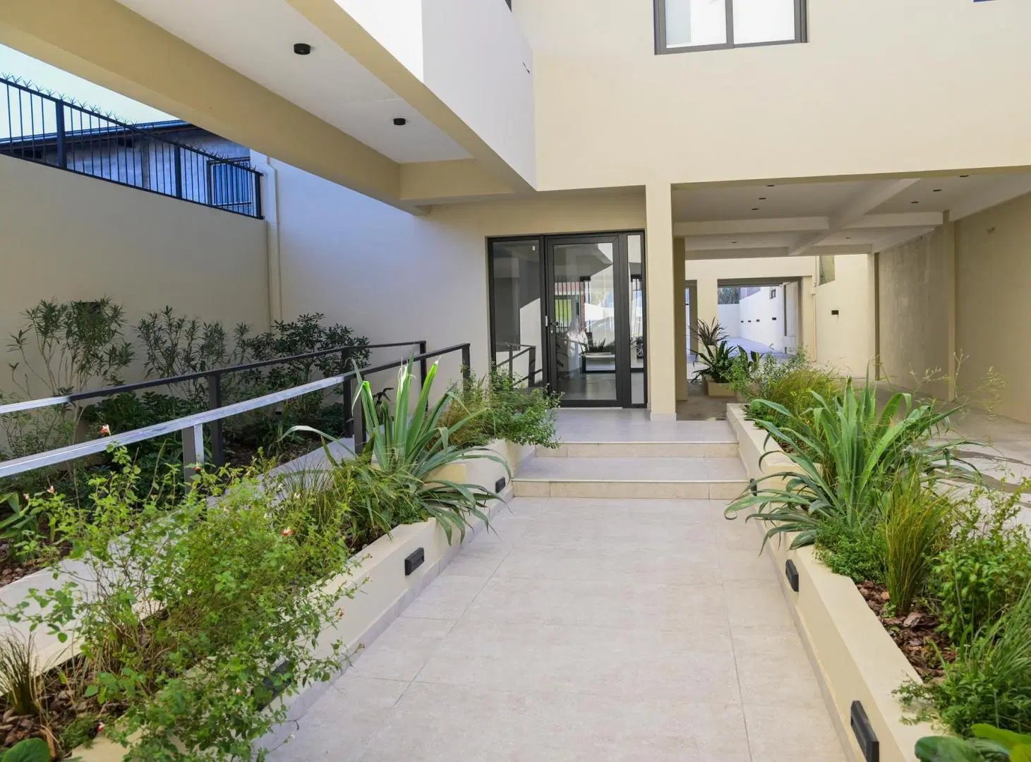 En Venta Departamento 2 dormitorios semi céntrico con ascensor y estacionamienta estrenar Tandil 5