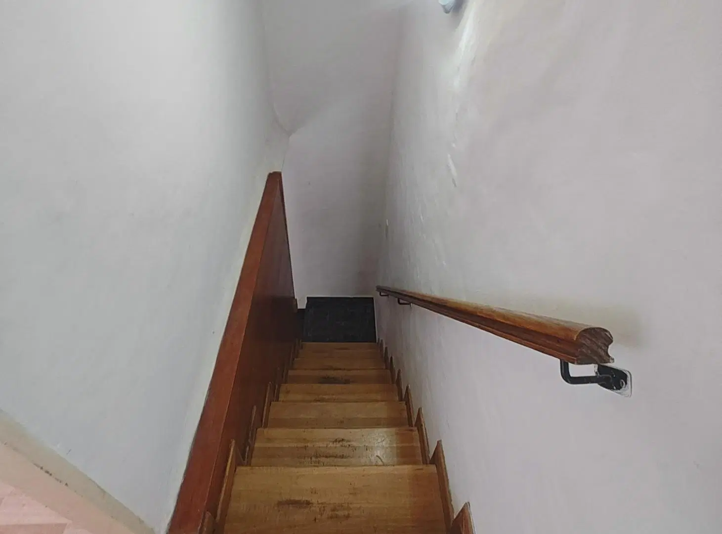 CASA EN ALQUILER - ZONA CERRITO - CON TERRAZA 4