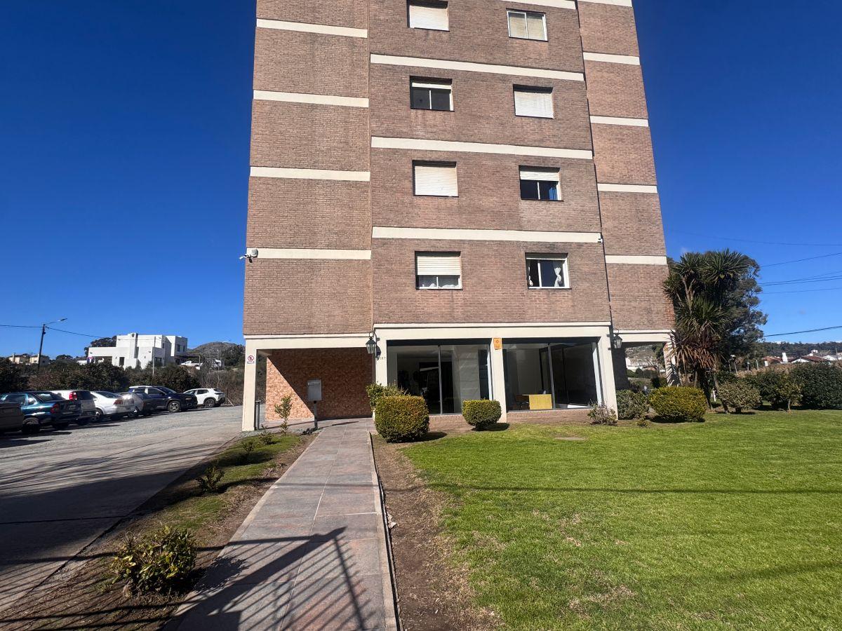 Foto de En alquiler Departamento 3 ambientes con estacionamiento Tandil, imagen 5