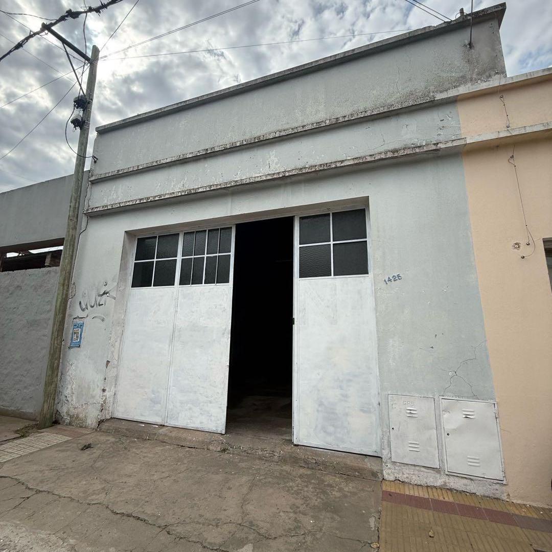 Foto de En venta GALPON en excelente ubicacion semicentrica, imagen 1