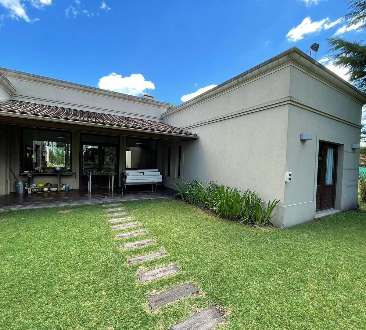 Foto de Casa en Venta en Barrio Privado Los Puentes, imagen 3
