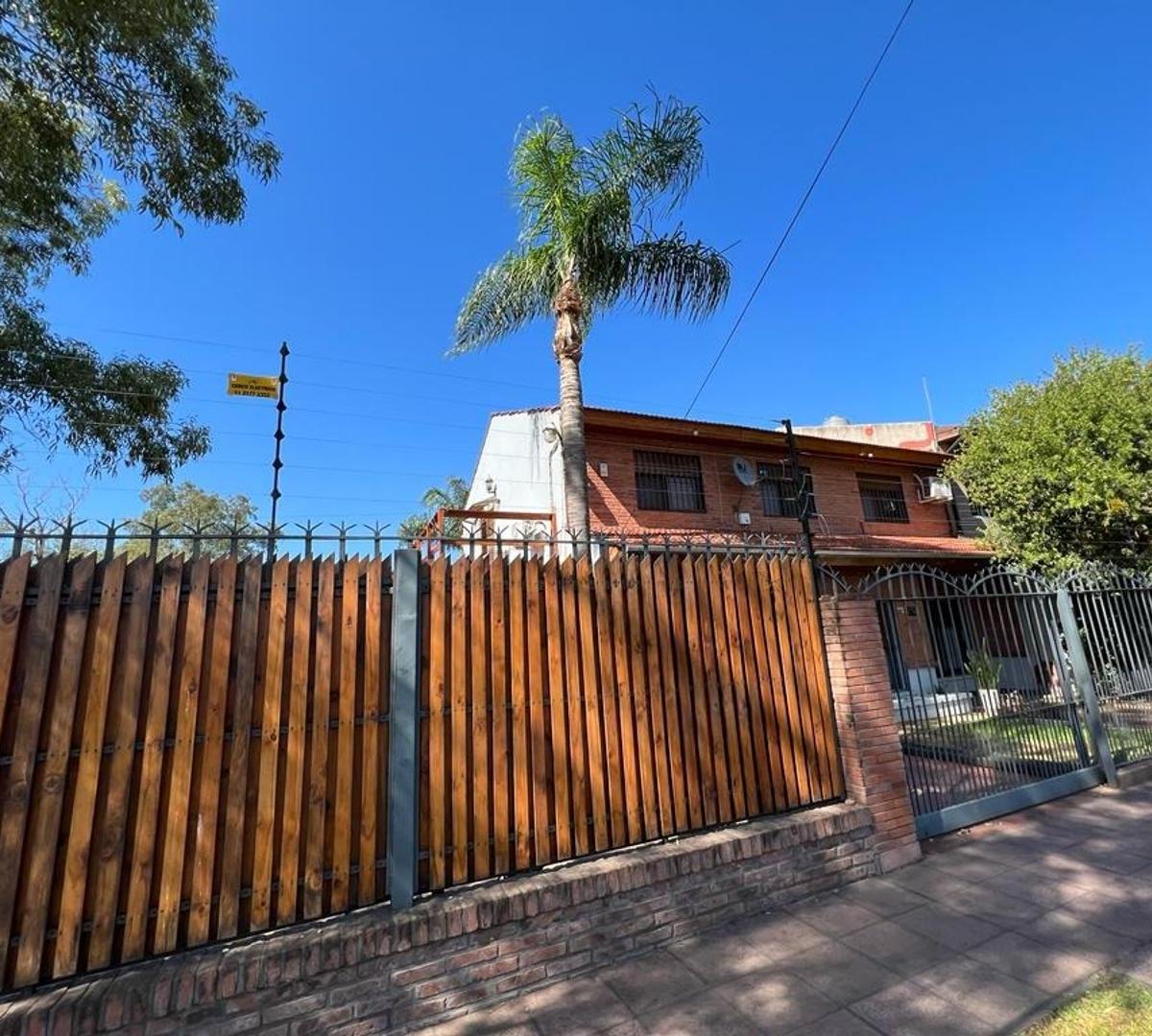 Casa en Venta en Moreno 3