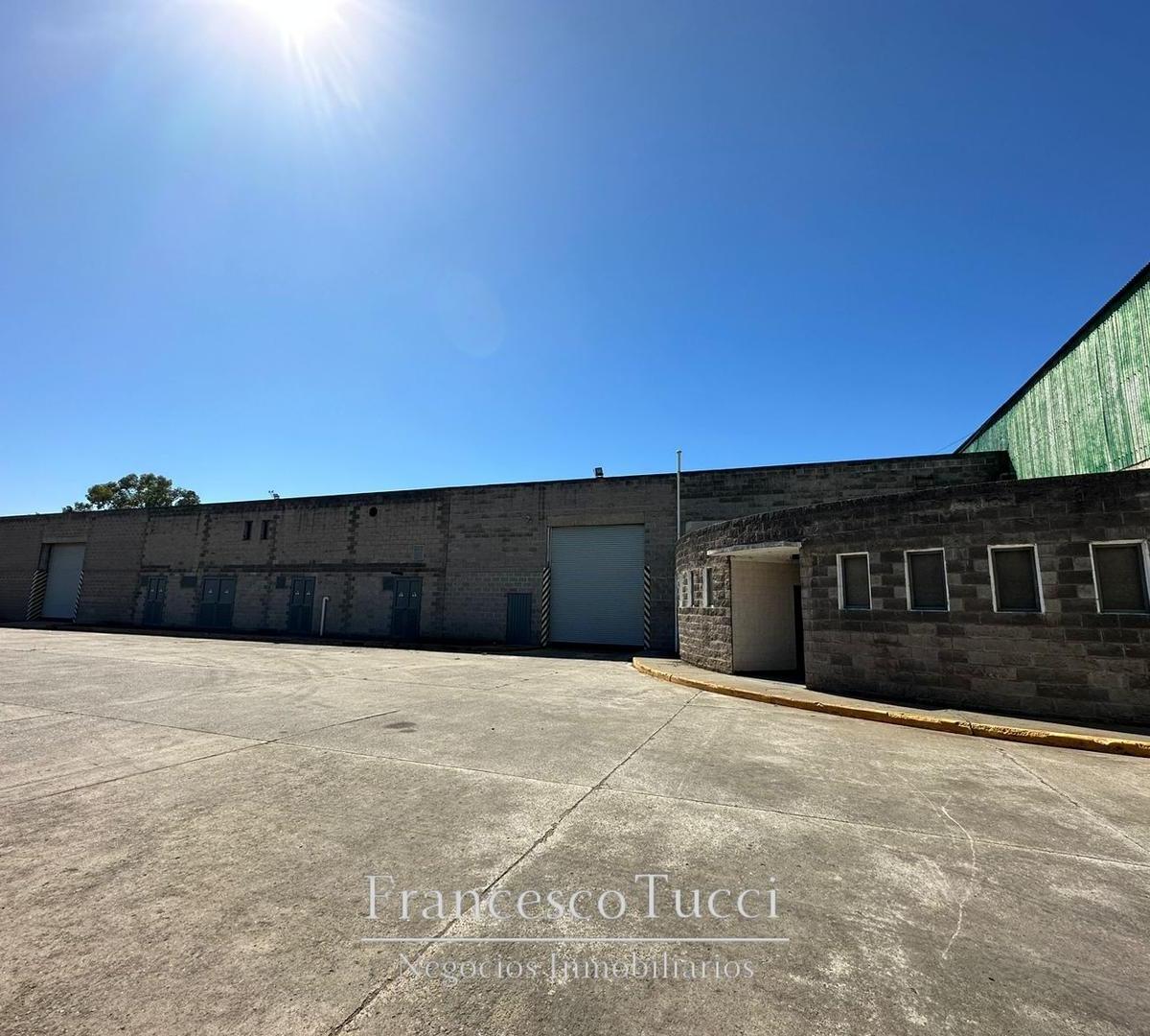 Galpón Industrial con Oficina en Alquiler Merlo 2