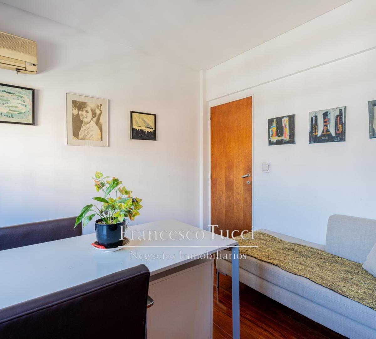 Casa en Venta 7 Ambientes Coghlan 2