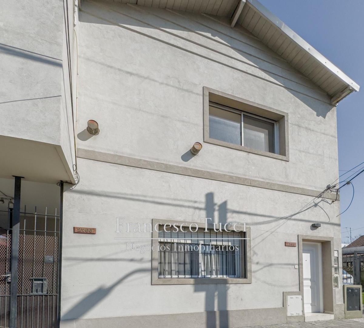 Casa tipo PH en venta 3 ambientes Castelar