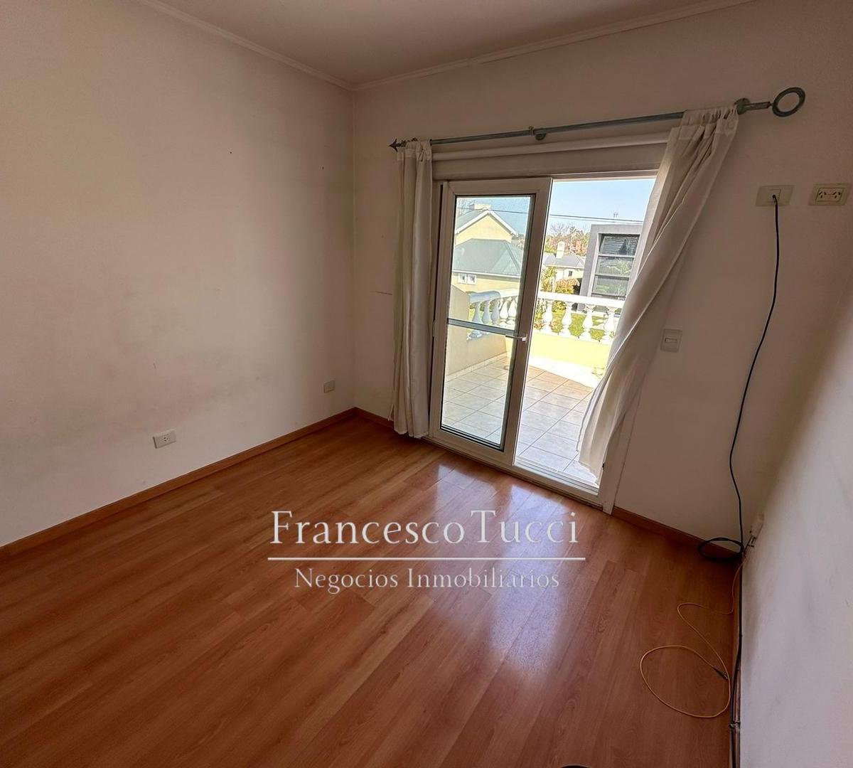 Foto de Casa en venta 4 ambientes Banco Provincia lote central, imagen 4