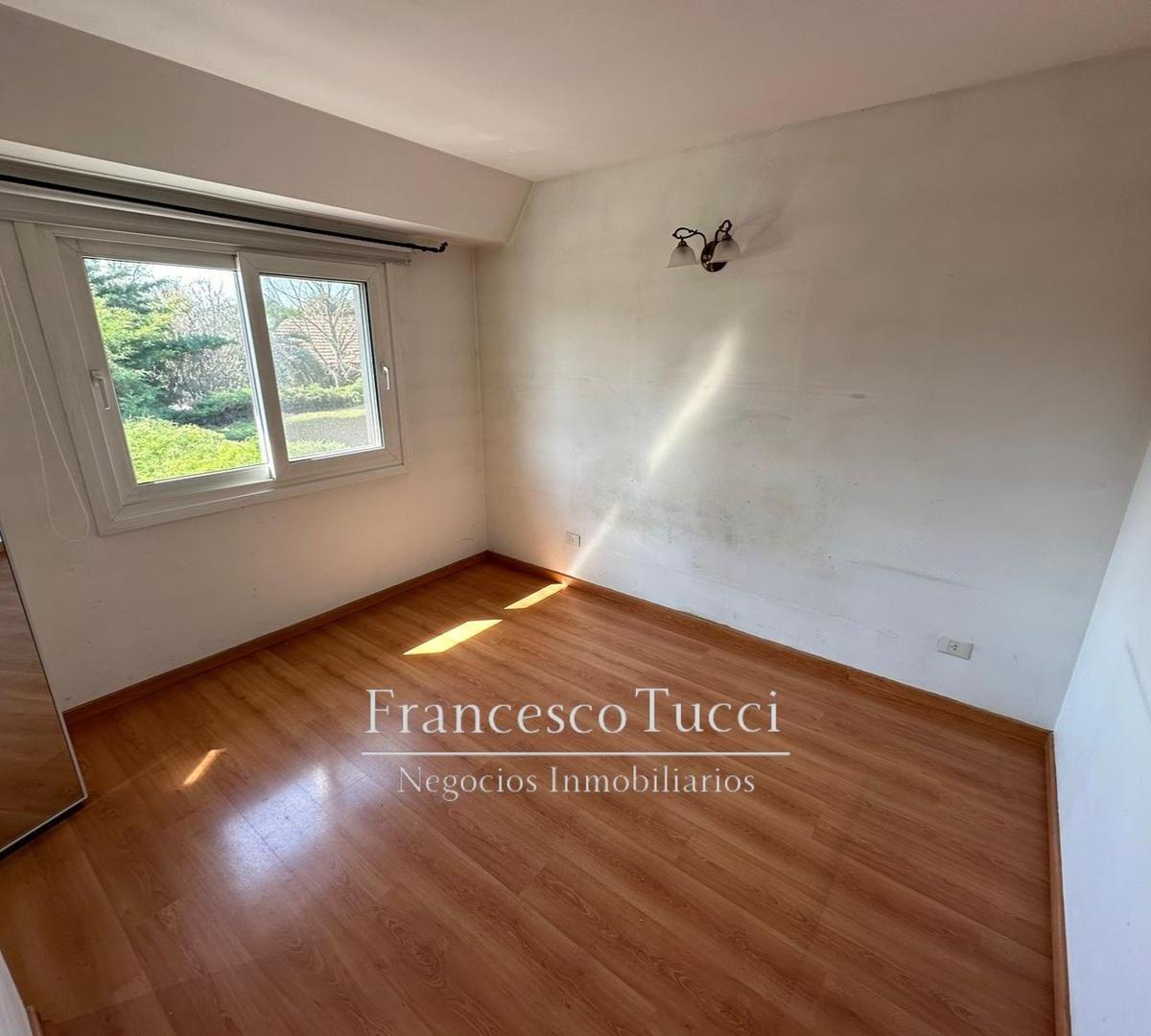 Foto de Casa en venta 4 ambientes Banco Provincia lote central, imagen 3