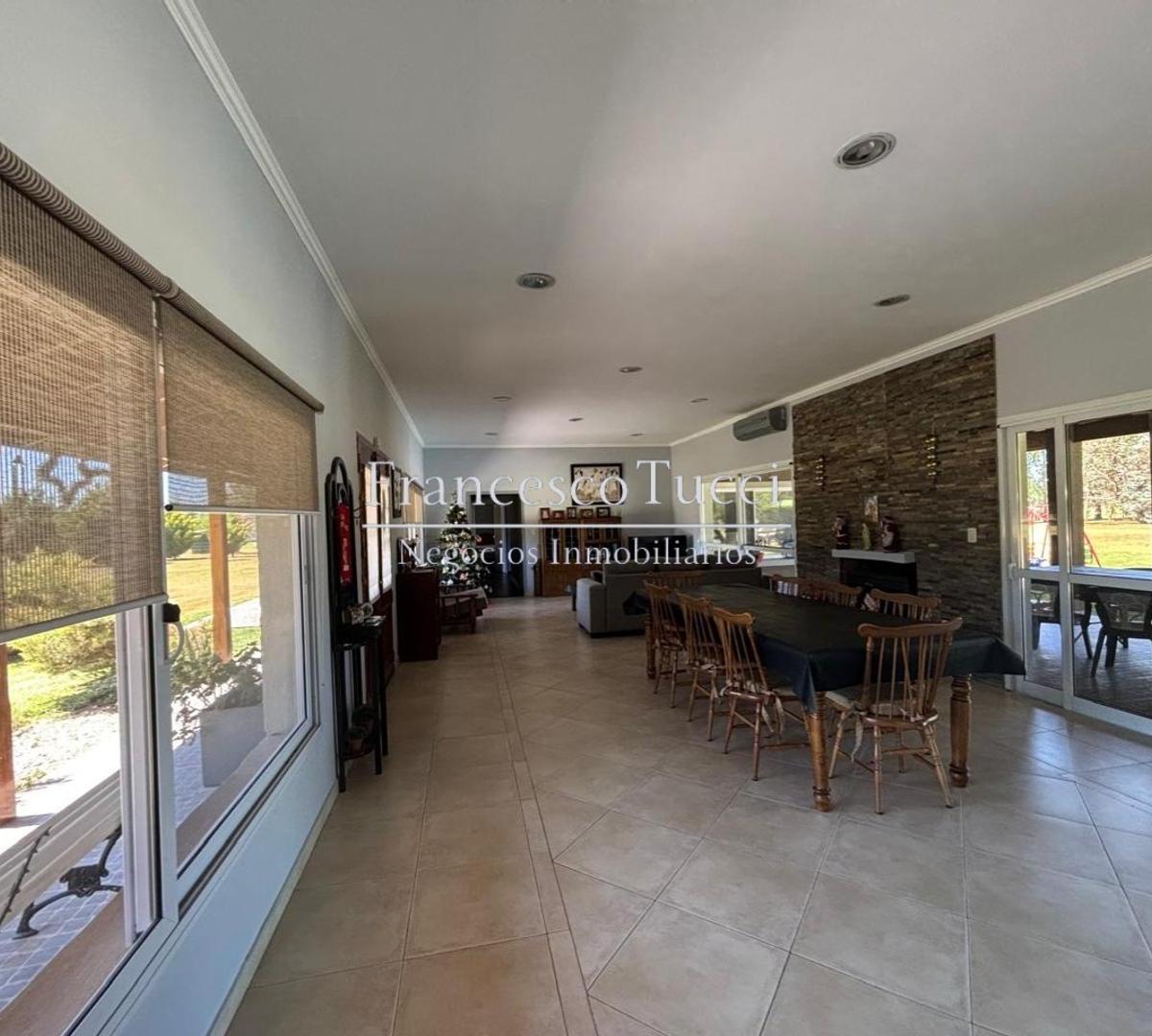 Foto de Casa en venta 8 ambientes Estancia Las Lilas, imagen 2