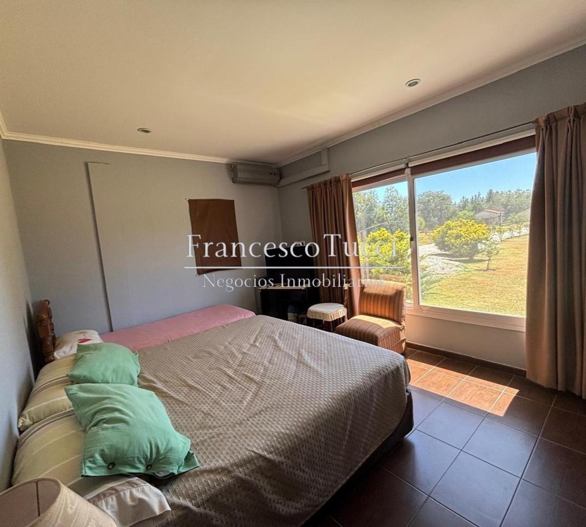 Foto de Casa en venta 8 ambientes Estancia Las Lilas, imagen 3