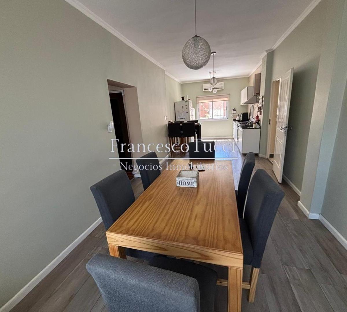 Casa en venta 6 ambientes San Justo