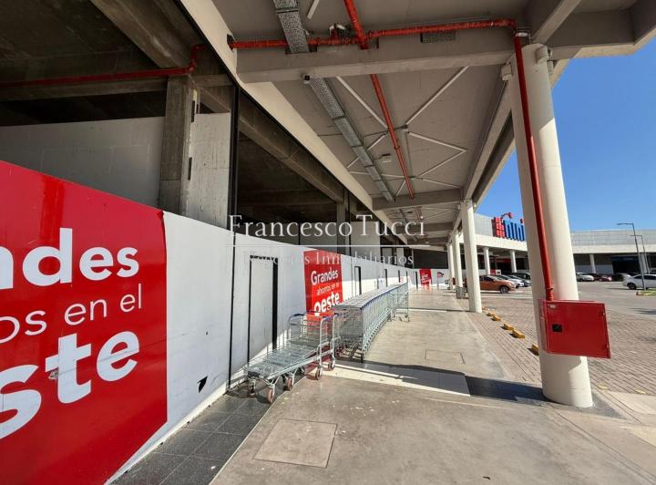Foto de Locales en Alquiler Colectora Sur Acceso Oeste Paso del Rey, imagen 4