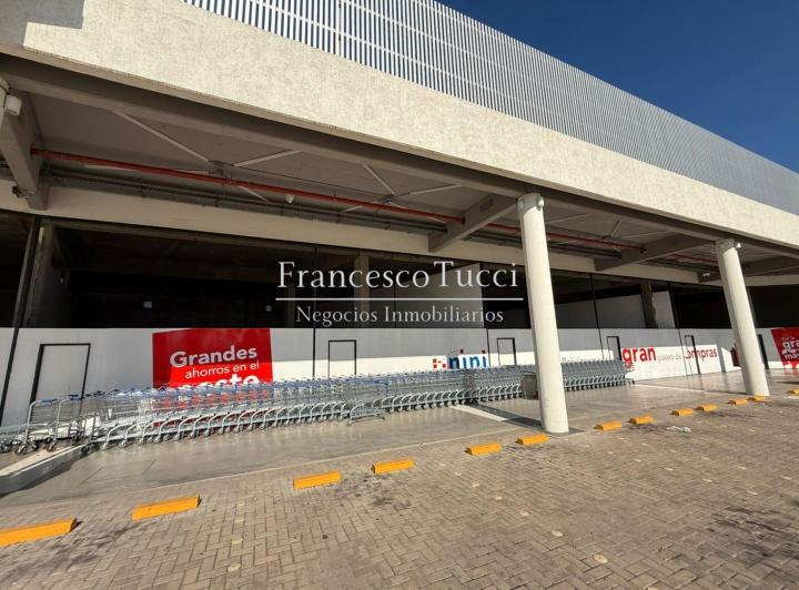 Foto de Locales en Alquiler Colectora Sur Acceso Oeste Paso del Rey, imagen 3