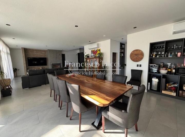 Foto de Casa en venta 7 ambientes Club de Campo El Nacional con pileta, imagen 1