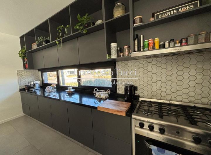 Foto de Casa en venta 7 ambientes Club de Campo El Nacional con pileta, imagen 5
