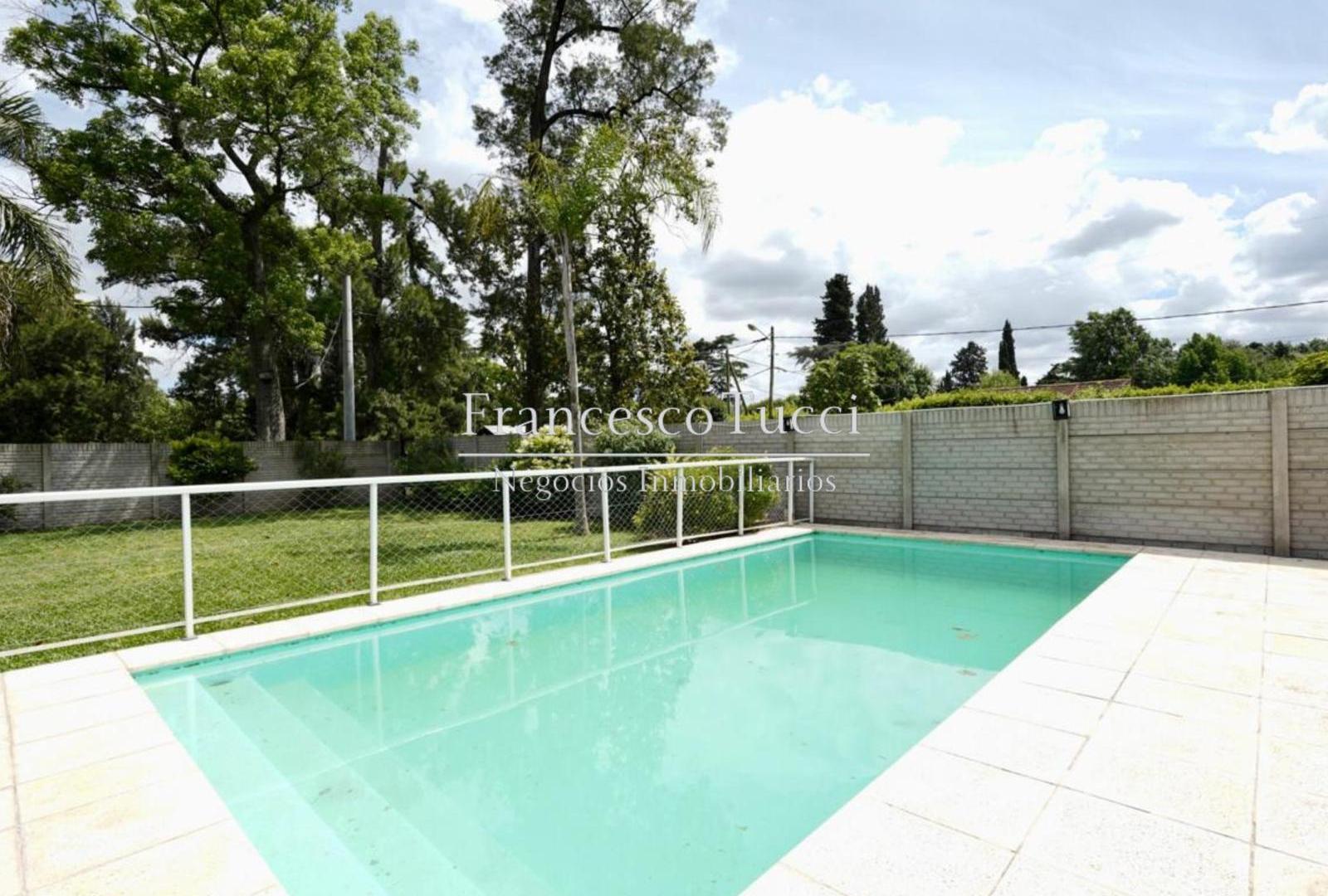 Foto de Casa en venta 4 ambientes estilo colonial con pileta La Reja Moreno, imagen 3
