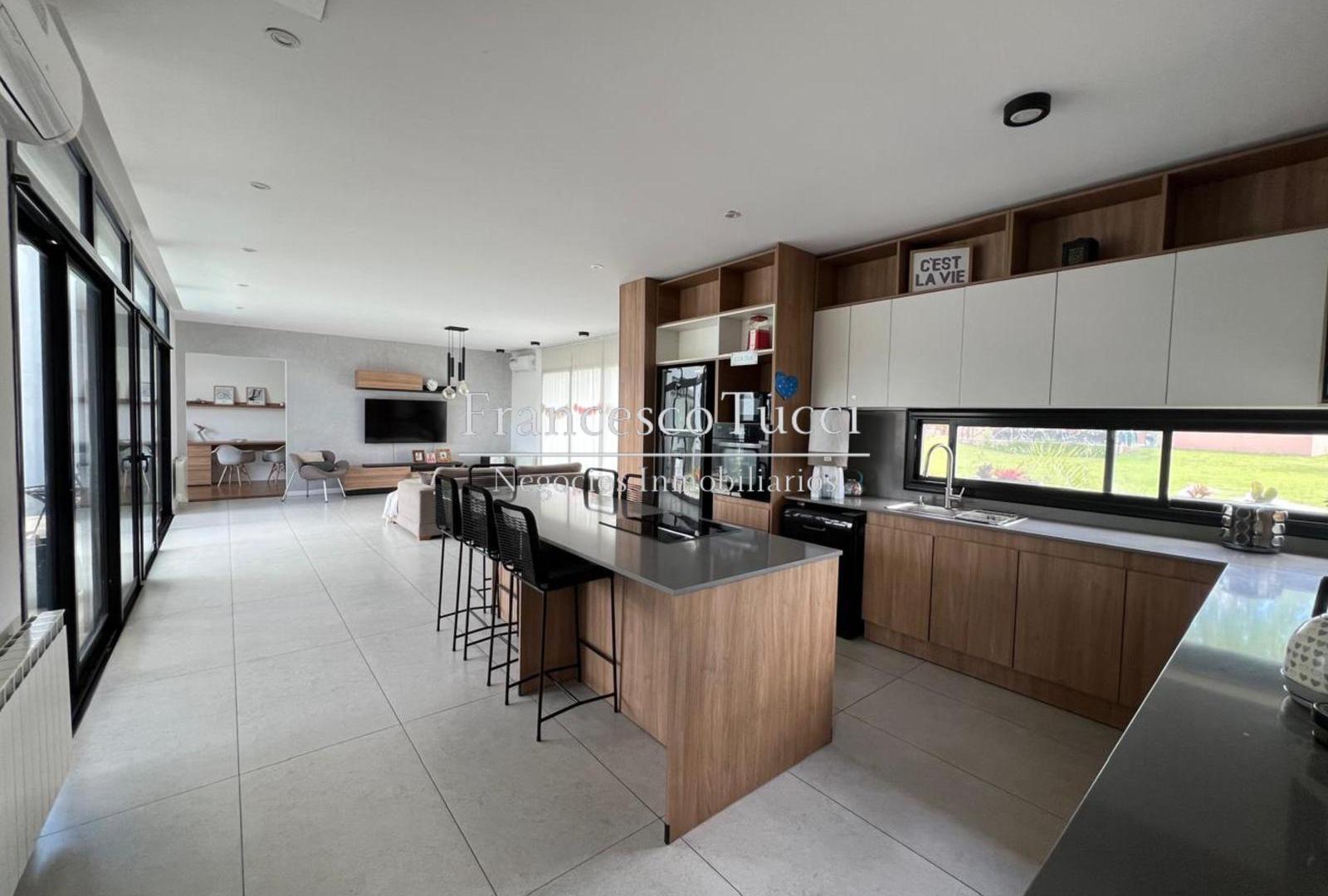 Foto de Casa en venta 4 ambientes con pileta en Fincas de Álvarez, imagen 3