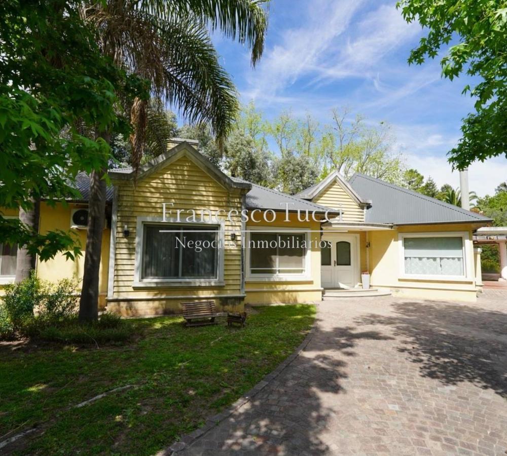 Casa en venta 5 ambientes La Tradición