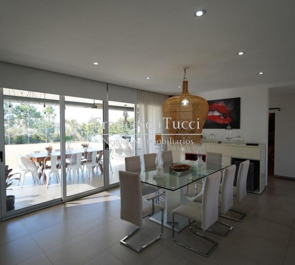 Foto de Casa en venta 6 ambientes en Country Terravista, imagen 5