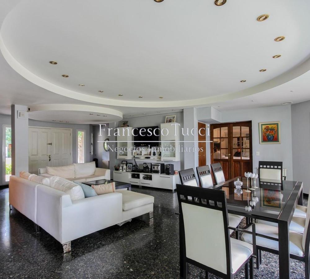 Casa en venta 7 ambientes en el Country La Tradición