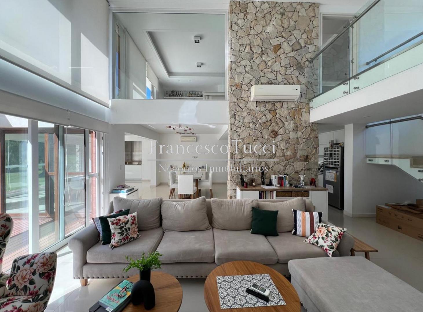 Foto de Casa en venta/ alquiler 5 ambientes con vista al golf en El Nacional, imagen 5