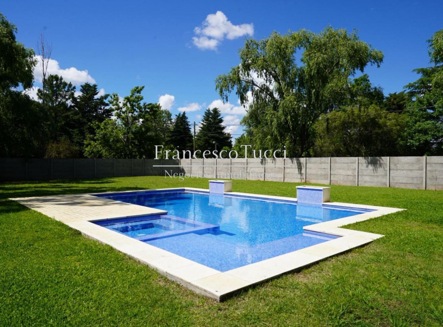 Foto de Casa quinta 2 ambientes con pileta Francisco Álvarez, imagen 1
