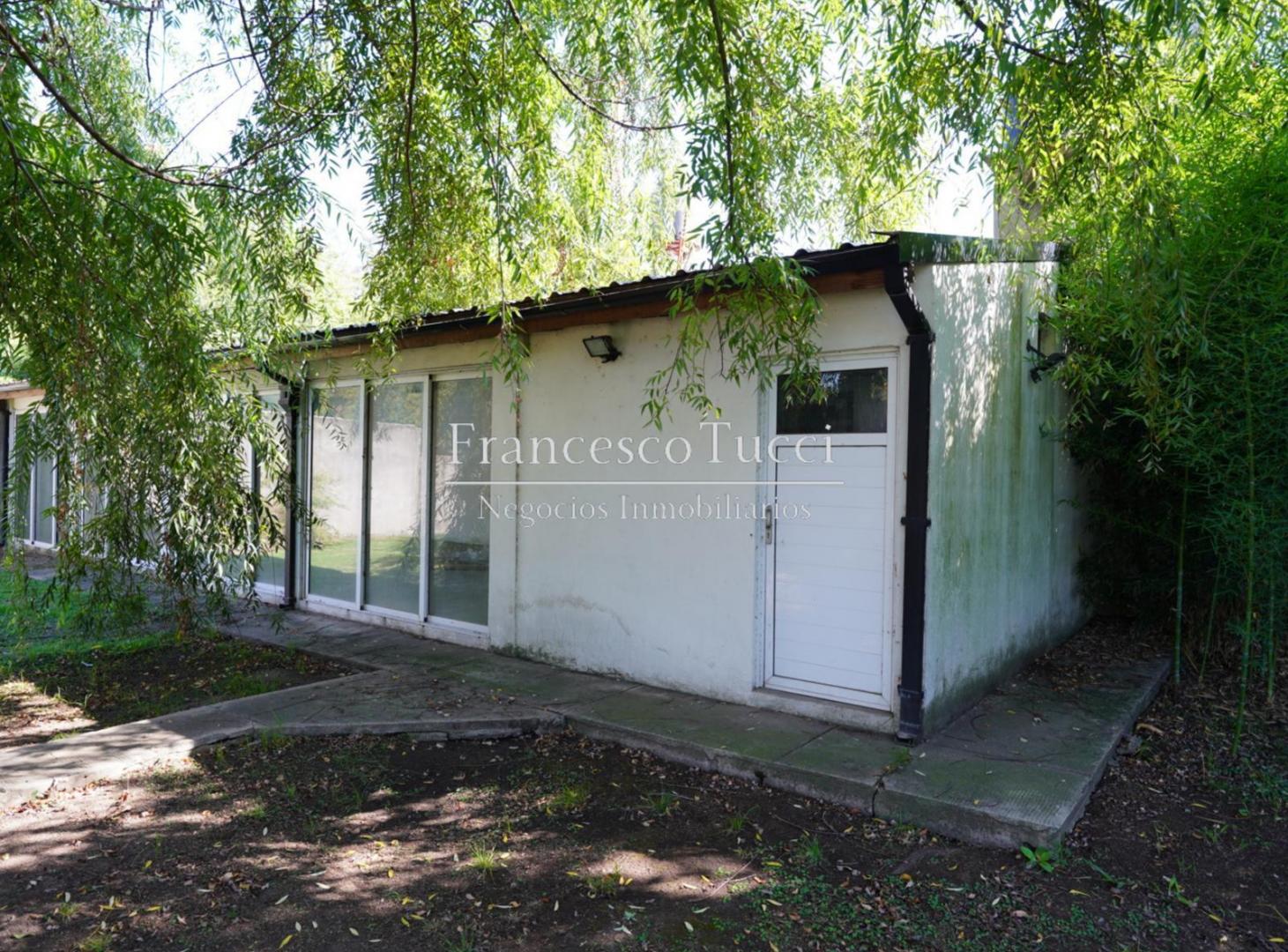 Casa tipo quinta 4 ambientes con pileta en La Reja