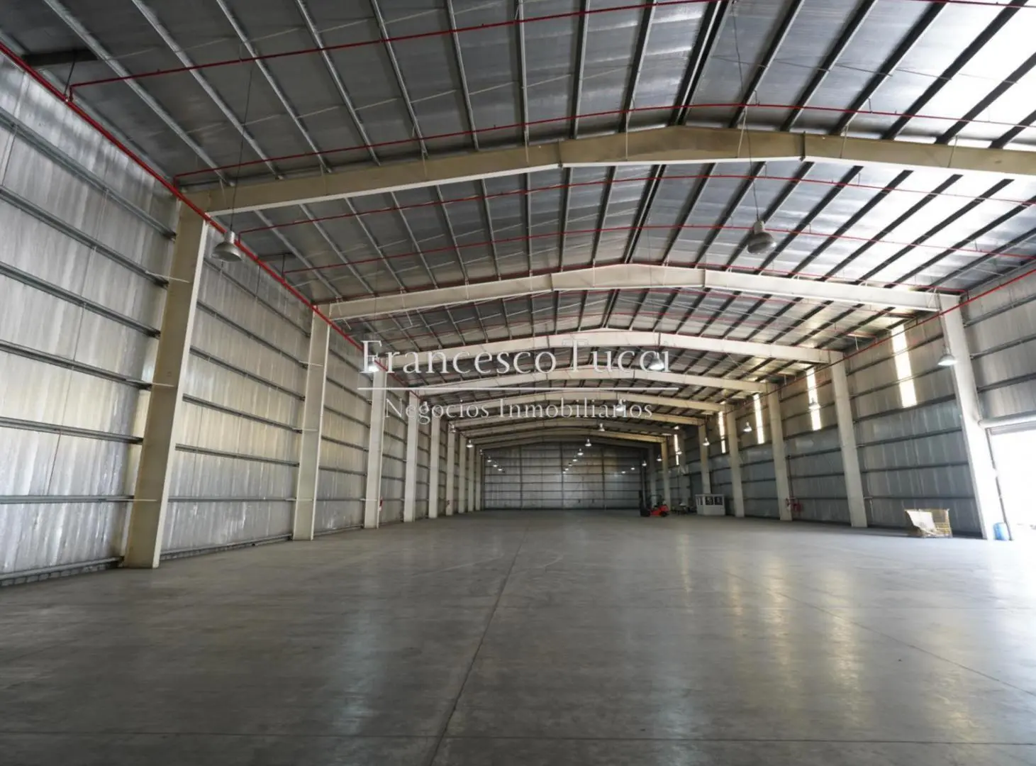 Galpón nave industrial en alquiler en Parque Del Oeste 5