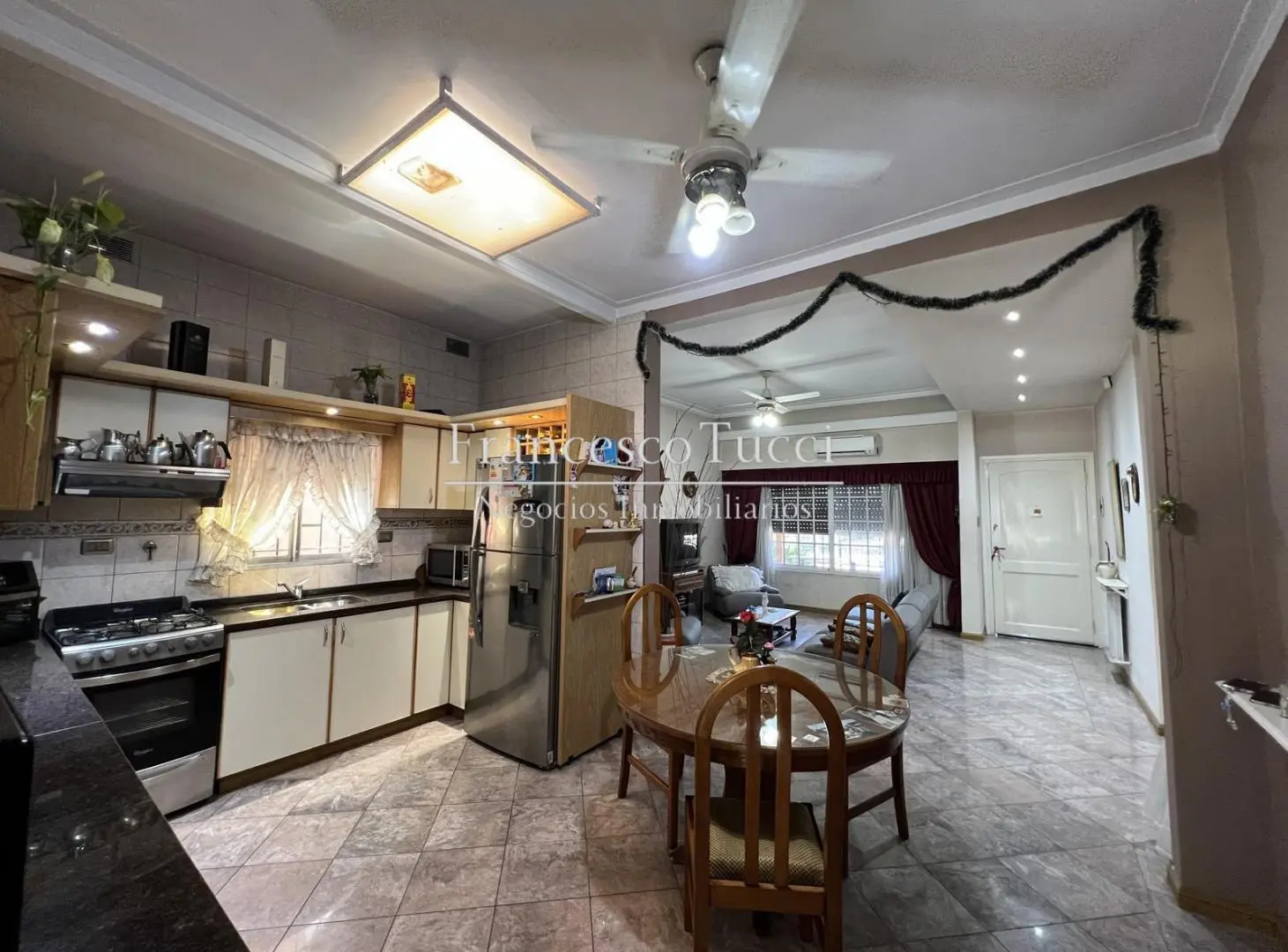 Casa tipo chalet en venta 3 ambientes en Castelar Norte 4
