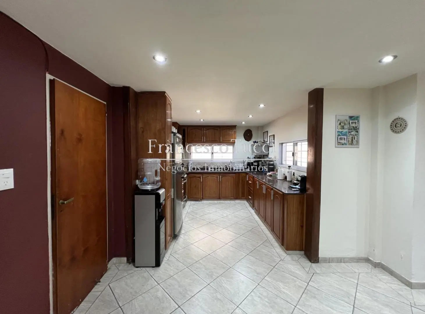 Casa en venta 5 ambientes con pileta en Ituzaingó 5